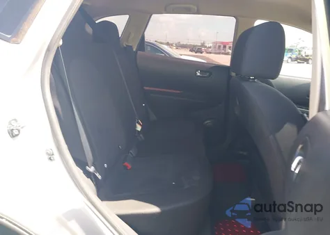 2015 Nissan Rogue Select S z USA, uszkodzony, nr VIN JN8AS5MV4FW754188